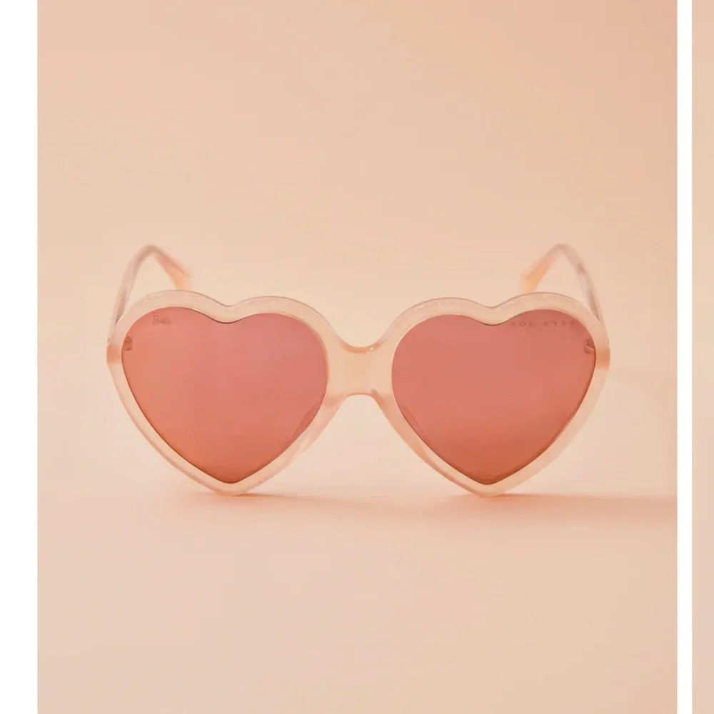 Sol Kyst Pink Heart Barbie Sunglasses - Picture 2 of 8